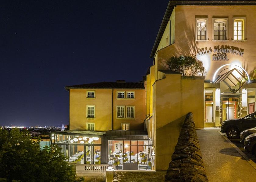 Auvergne-Rhône-Alpes Lyon Front of property - evening/night