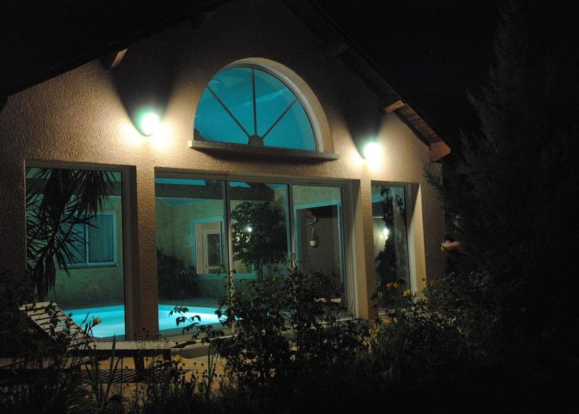 Auvergne-Rhone-Alpes Saint-Georges (Cantal) Indoor Pool