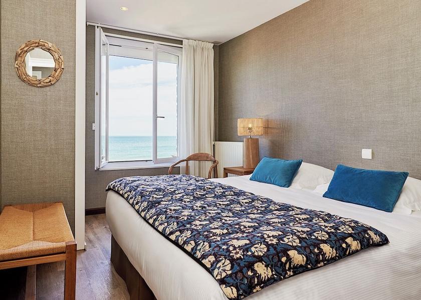Normandy Courseulles-sur-Mer Room