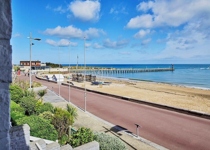 Normandy Courseulles-sur-Mer Exterior