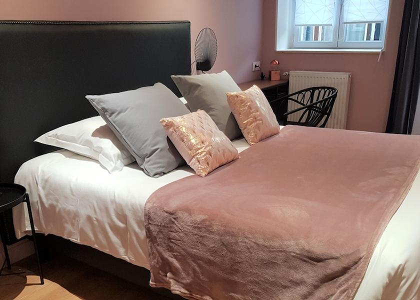 Centre - Loire Valley Beaugency Room