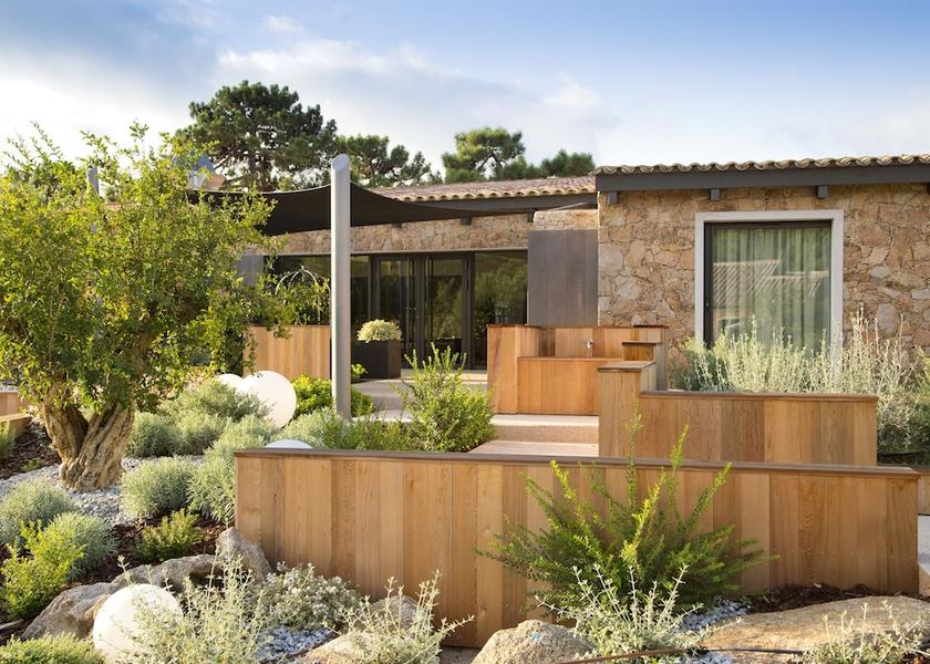 Corsica Lecci Facade