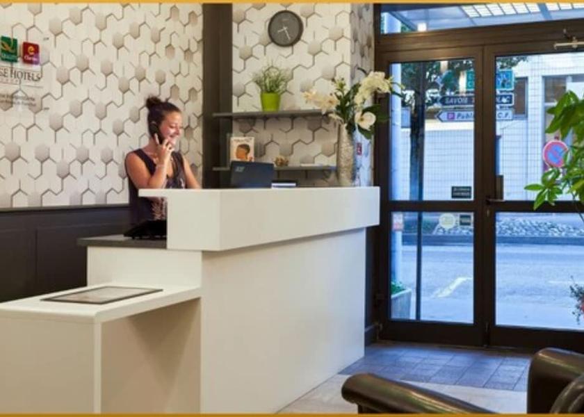 Auvergne-Rhone-Alpes Chambery Reception