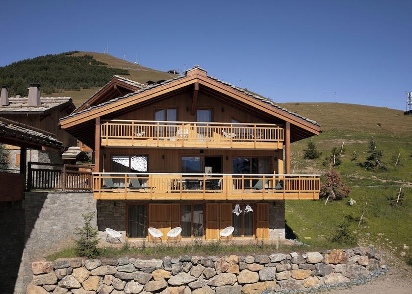 Auvergne-Rhone-Alpes Huez Room