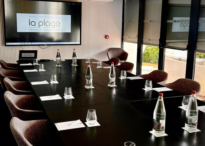 Meeting facility