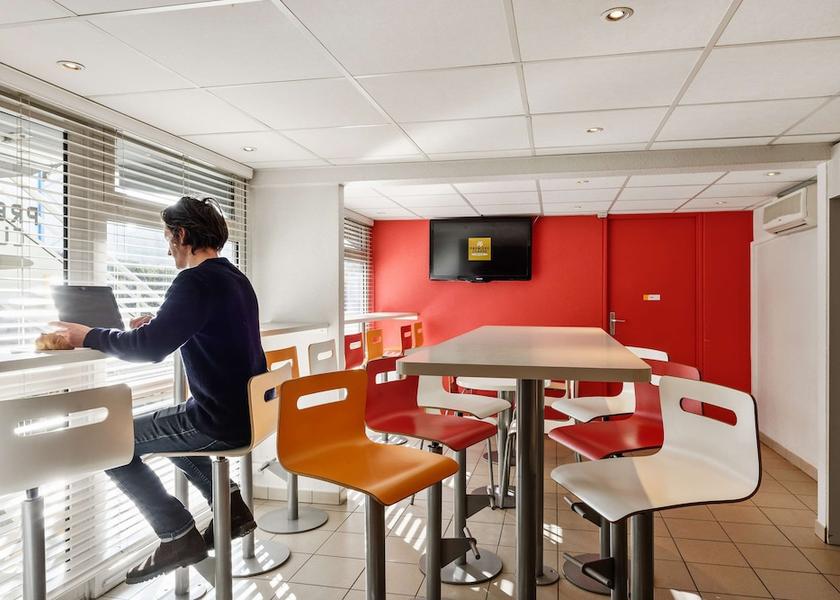 Nouvelle-Aquitaine Pessac Breakfast Area