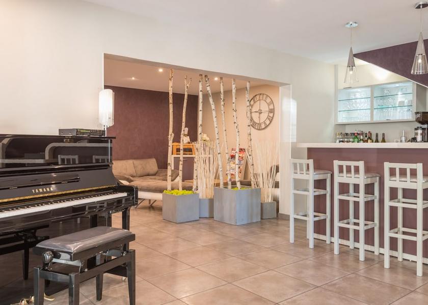 Occitanie Vic-en-Bigorre Reception