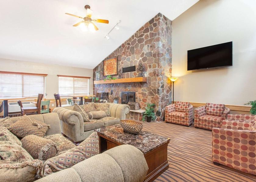 Minnesota Andover Lobby