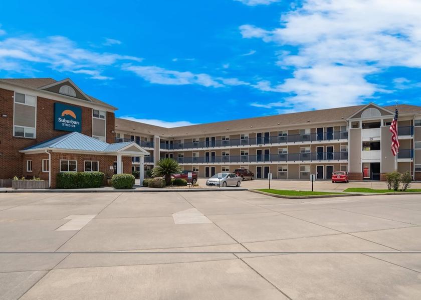 Mississippi D'Iberville Exterior