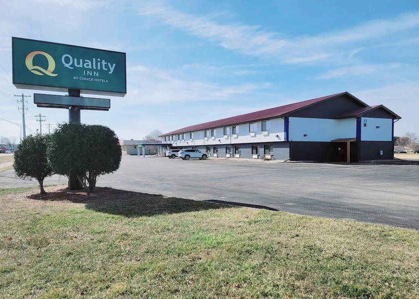 Wisconsin New London Exterior Detail