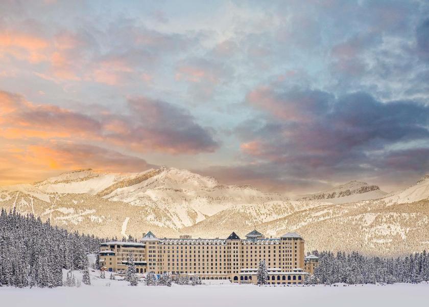 Alberta Lake Louise exterior view
