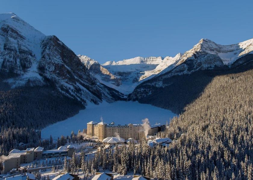 Alberta Lake Louise Exterior