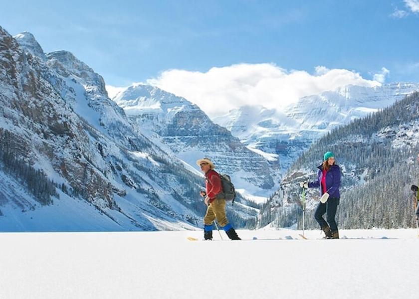 Alberta Lake Louise Snowshoeing
