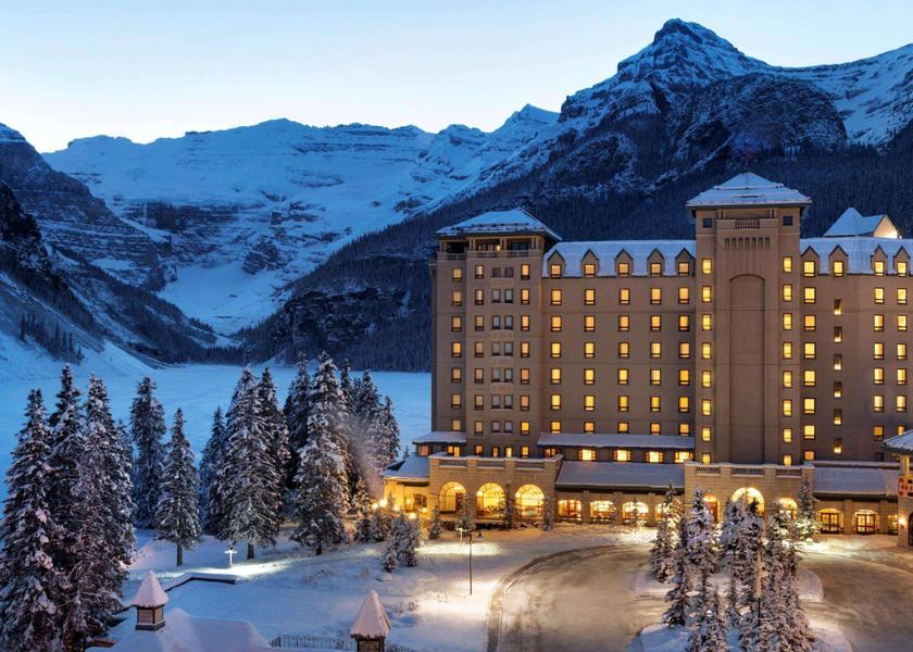 Alberta Lake Louise exterior view