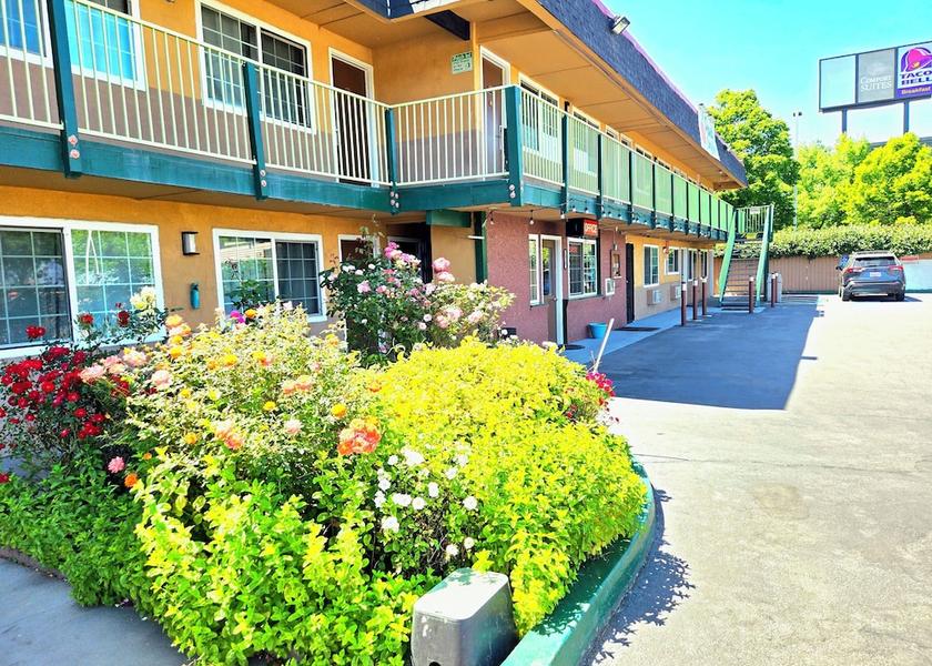 California Marysville Exterior Detail