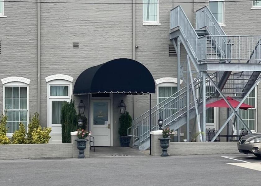 Kentucky Fulton Exterior Detail