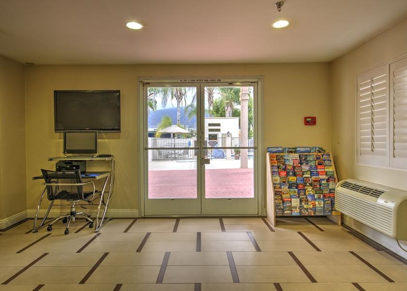 California Burbank Business Centre