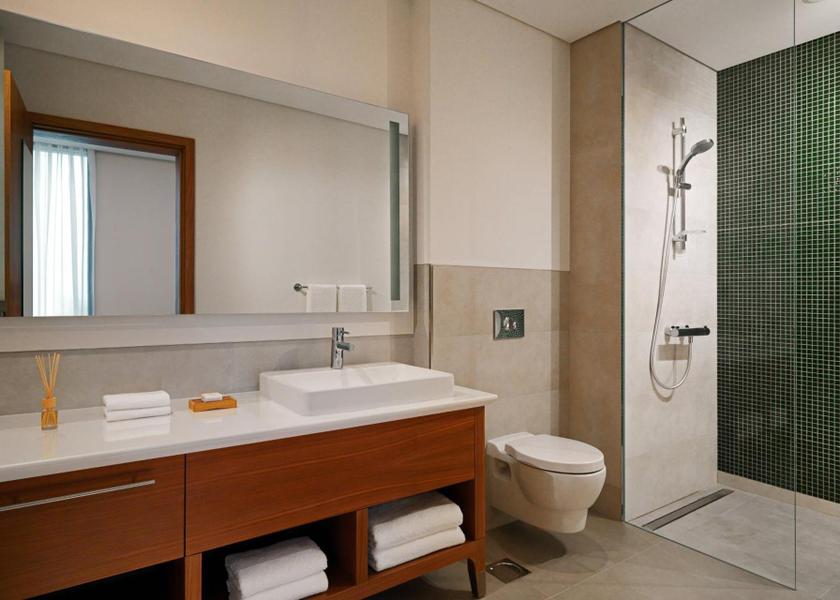 Dubai Emirate Dubai Family Apartment  King & Twin Bed 