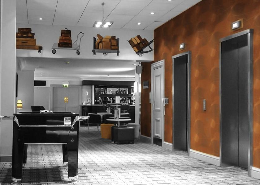 England Horley Lobby