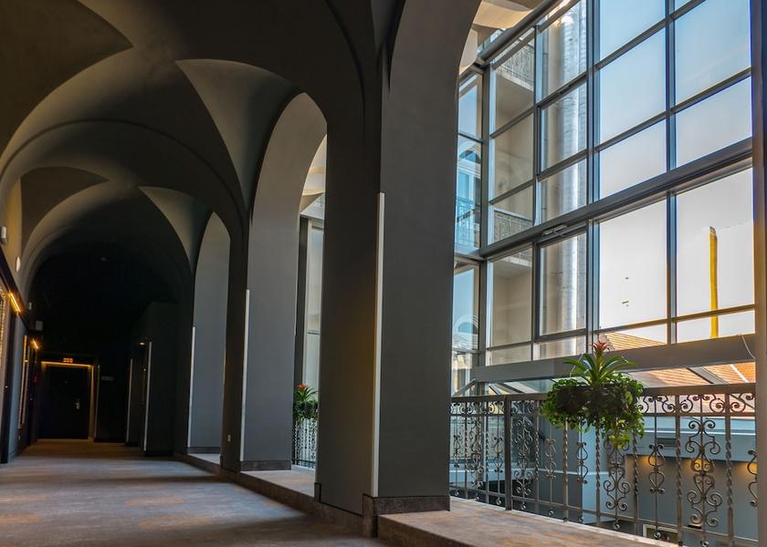  Budapest Interior detail