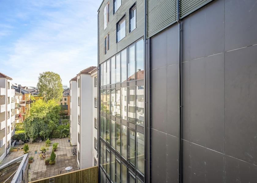  Oslo Exterior Detail