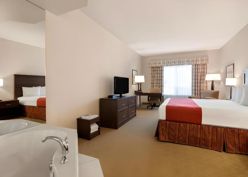 Alberta Calgary 2 Queen Beds, Suite, Nonsmoking
