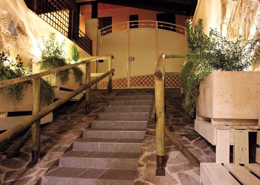 Puglia Copertino Entrance