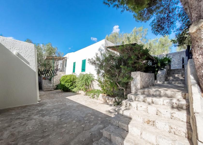 Puglia Castro Garden