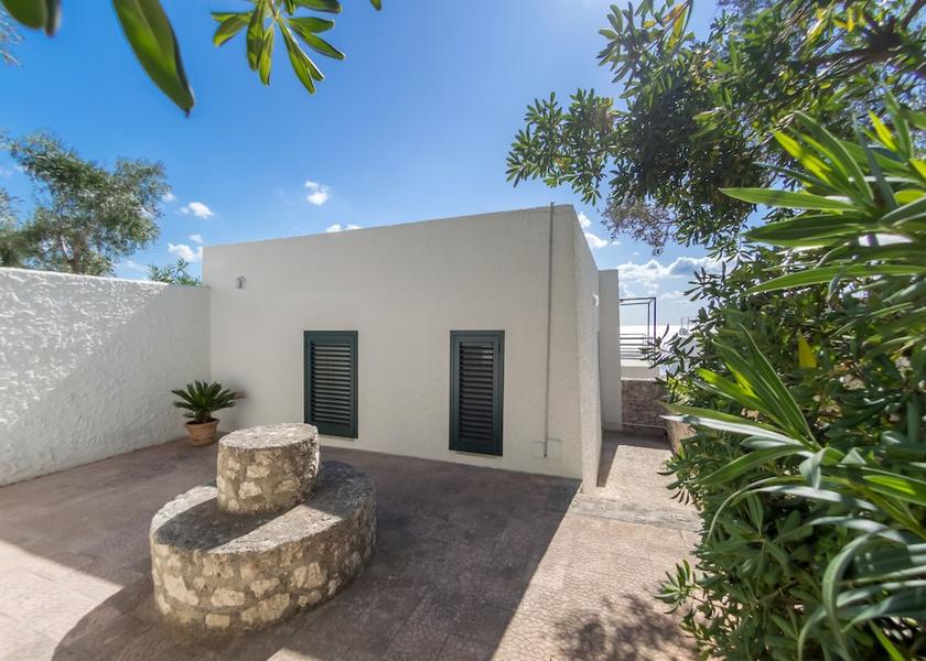 Puglia Castro Garden