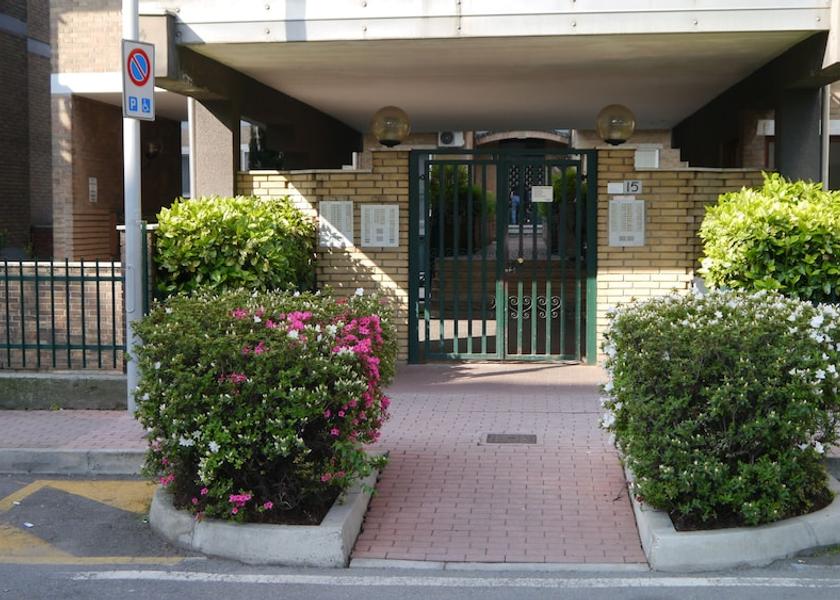 Lombardy Pero Garden