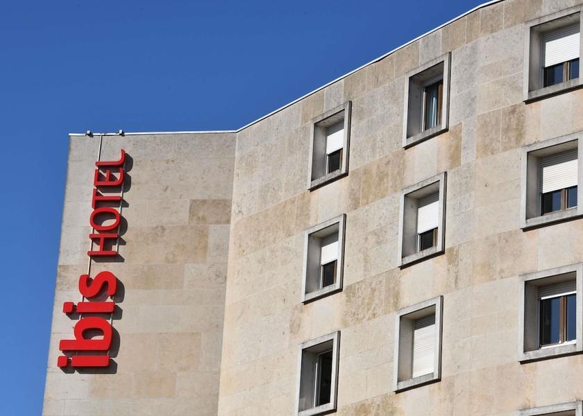 Centre - Loire Valley Chateauroux Exterior Detail