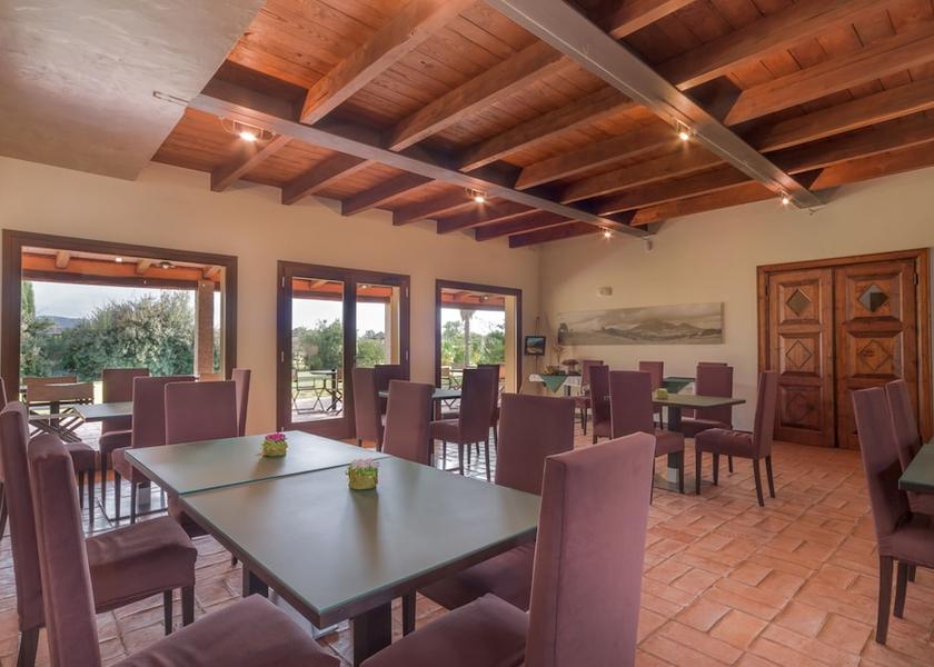 Sardinia Mores Breakfast area