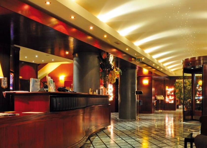  San Marino Lobby