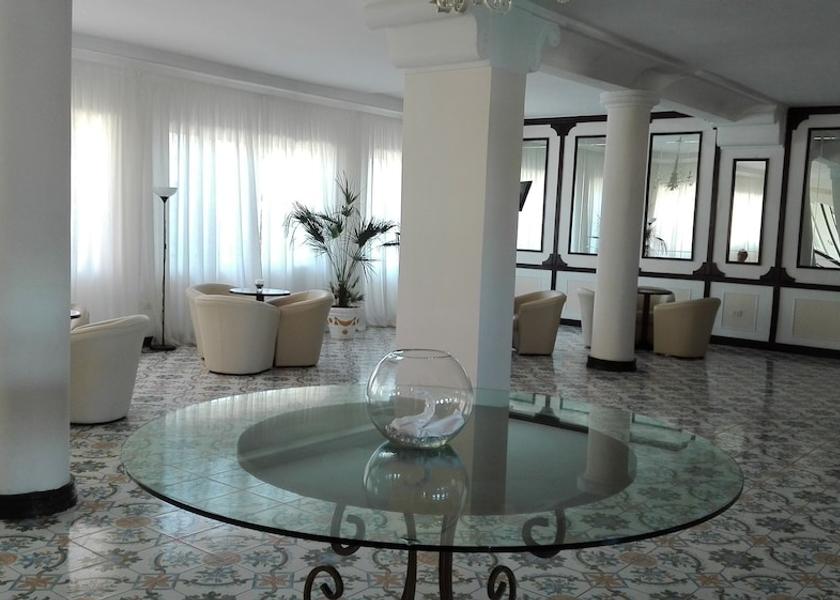 Campania Mondragone Interior Entrance