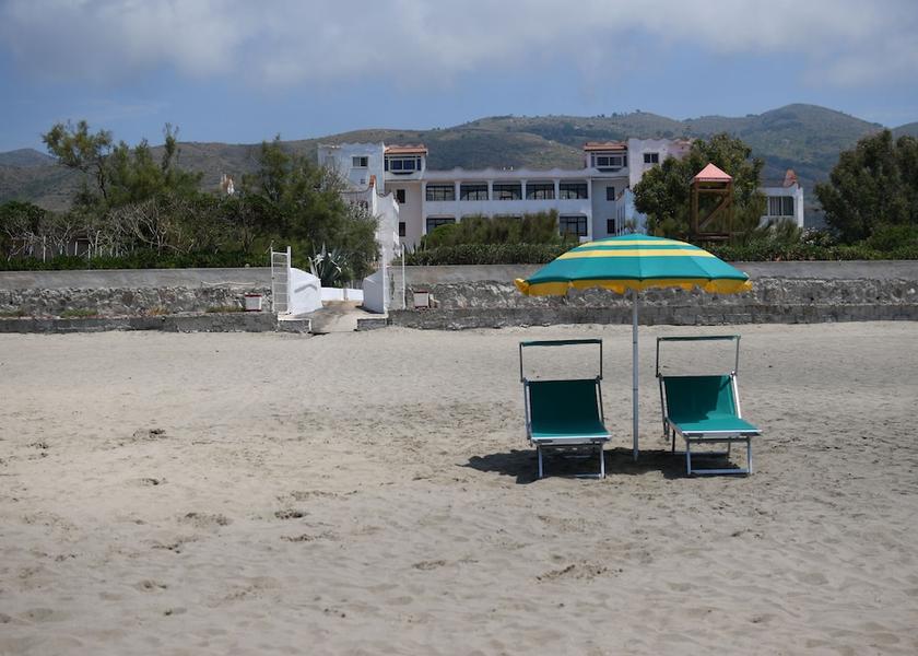 Campania Mondragone Beach