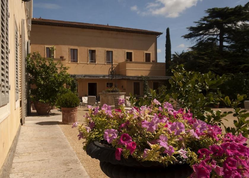 Tuscany Colle di Val d'Elsa Exterior Detail