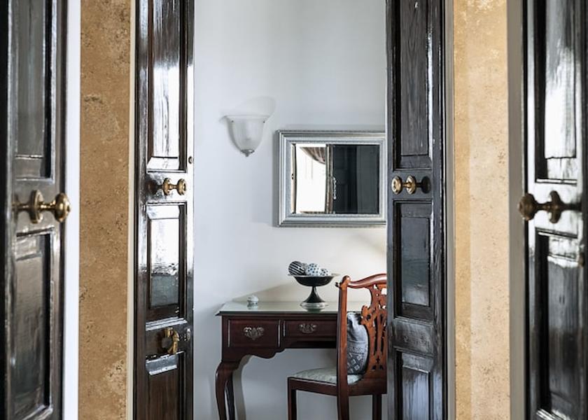 Puglia Muro Leccese Entrance
