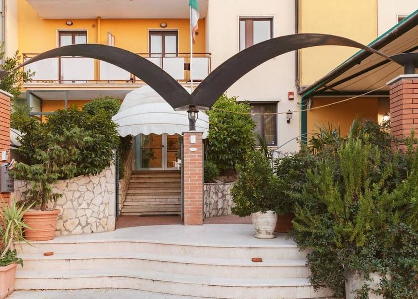 Basilicata Venosa Entrance