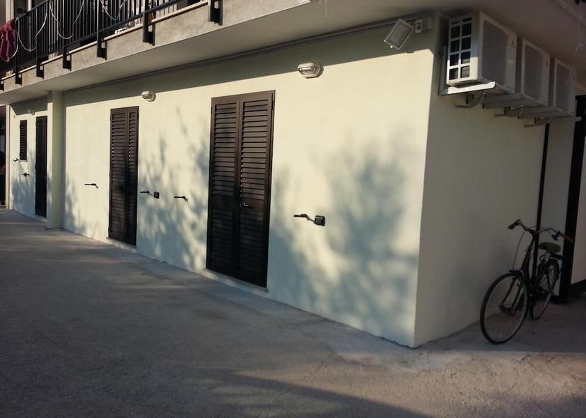 Lazio Formia Exterior Detail