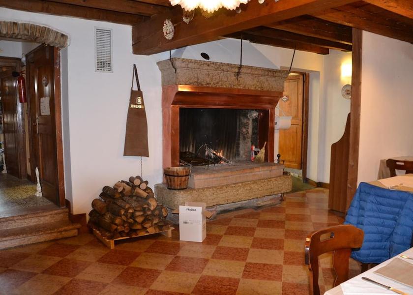Veneto Caprino Veronese Interior