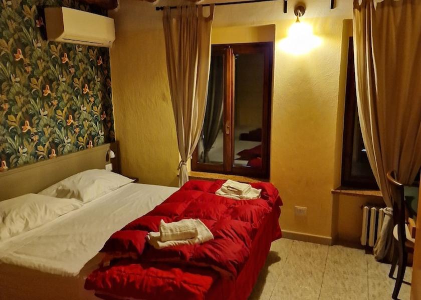 Veneto Caprino Veronese Room