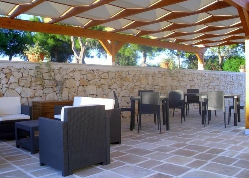 Puglia Palagianello Porch