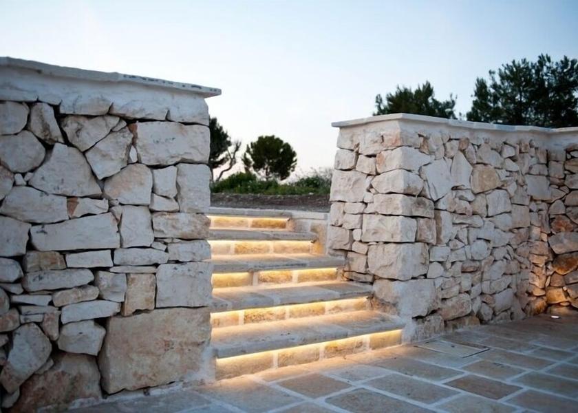 Puglia Palagianello Exterior Detail