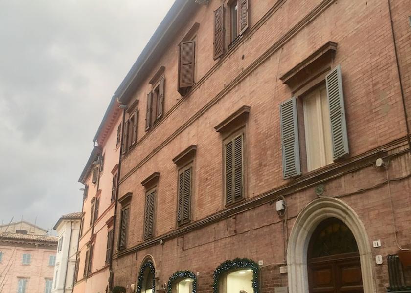 Marche Tolentino Facade