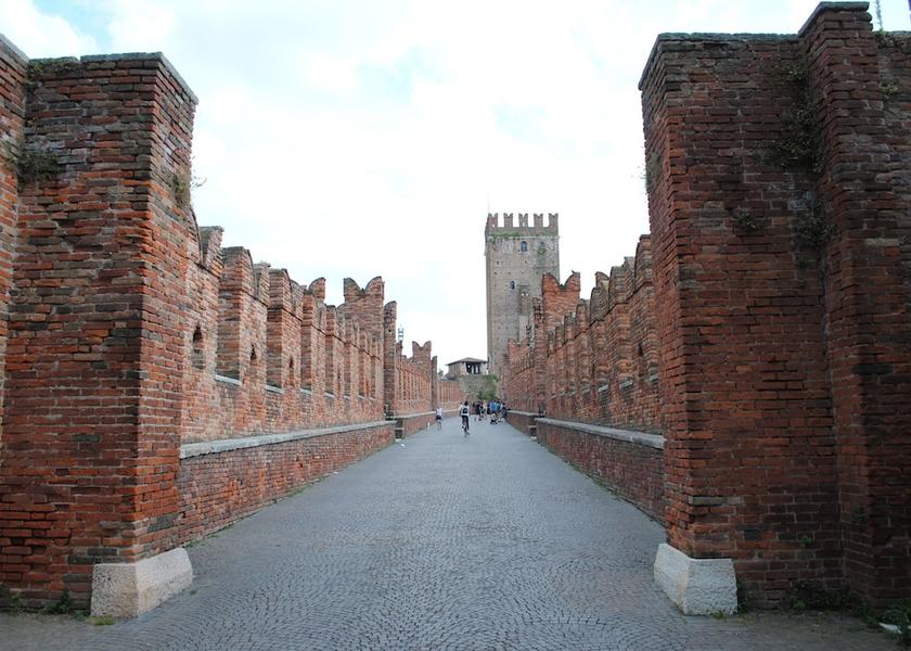 Veneto Verona Exterior Detail