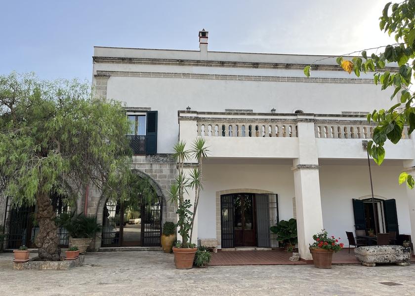 Puglia Sava Facade