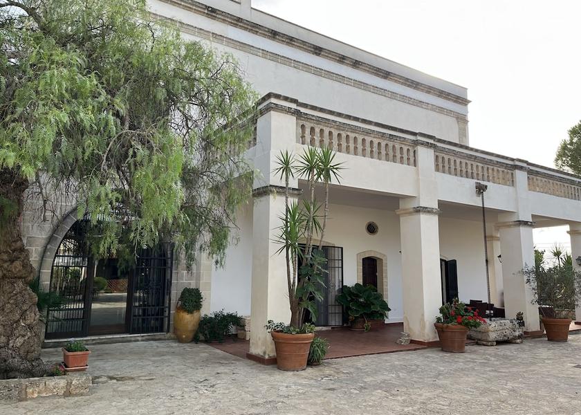 Puglia Sava Facade
