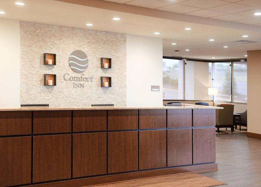 Iowa Des Moines Lobby