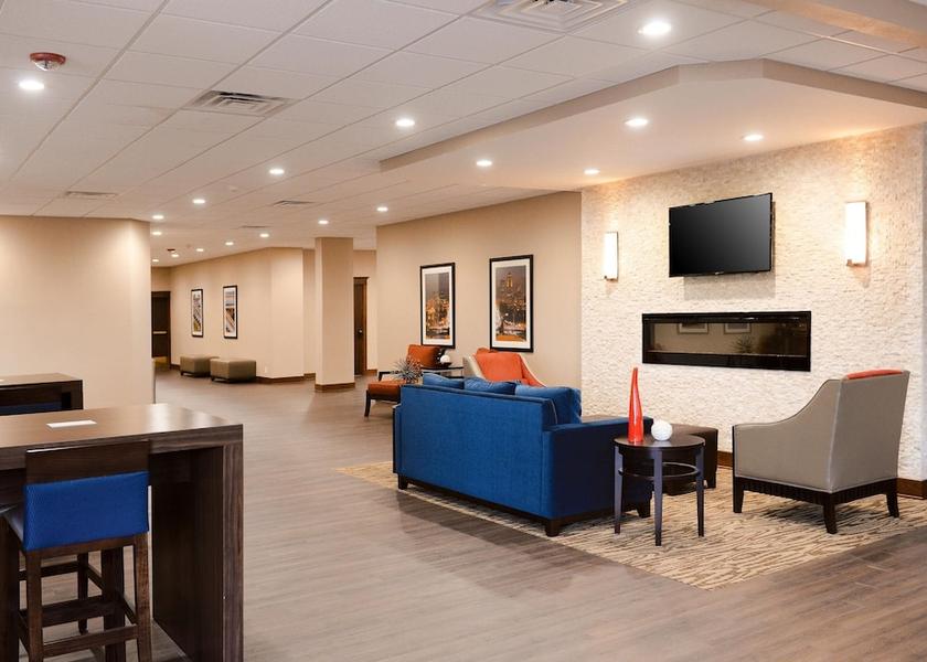 Iowa Des Moines Lobby