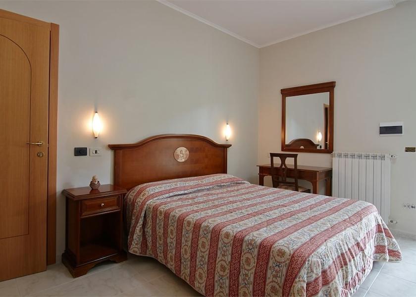 Puglia San Giovanni Rotondo Room